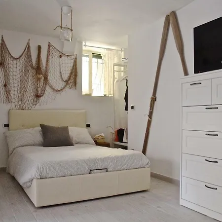 Bell E Buon Bed and Breakfast Ποτσουόλι